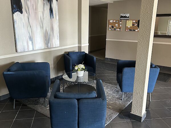 Lobby Calgary 2 + Den bedrooms Condo Unit for rent. Property photo: 103636-3