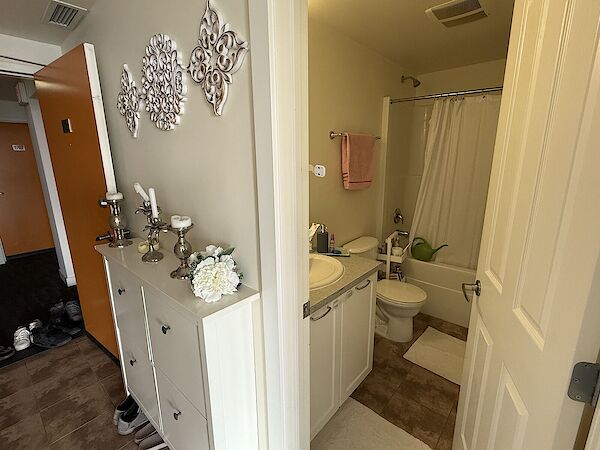 Calgary 2 bedrooms Apartment for rent. Property photo: 103878-2