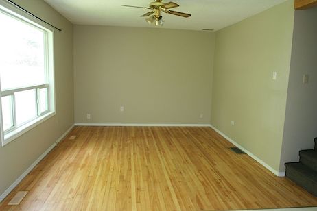 Calgary 4 bedrooms Duplex for rent. Property photo: 104161-2