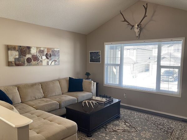 Cochrane 3 bedrooms Main Floor for rent. Property photo: 106124-3