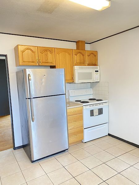 Calgary 3 + Den bedrooms Duplex for rent. Property photo: 107258-3