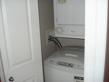 Laundry+in+suite Calgary 1 bedroom Condo Unit for rent. Property photo: 10816-3