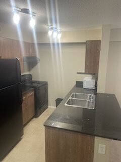 Calgary 2 bedrooms Condo Unit for rent. Property photo: 110223-3