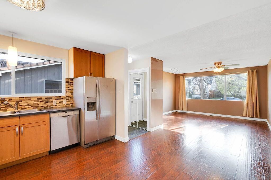 Calgary 4 bedrooms House for rent. Property photo: 110561-1