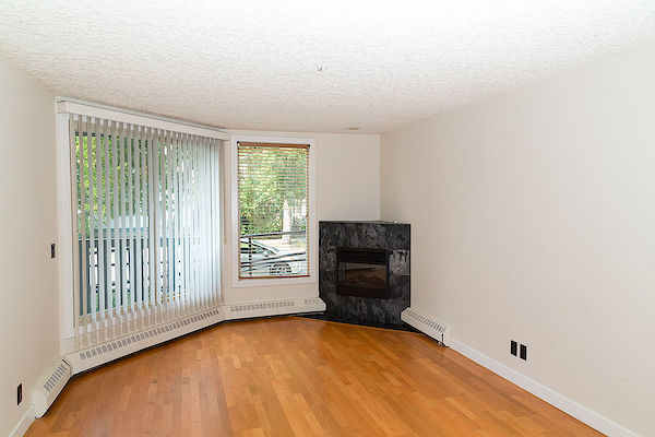 Calgary 1 bedroom Condo Unit for rent. Property photo: 111499-2
