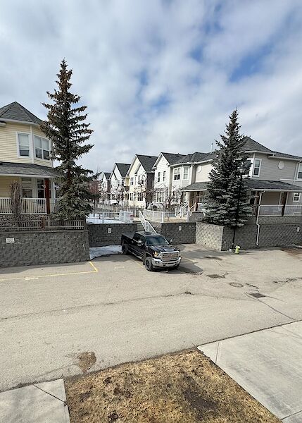 High River 3 bedrooms Townhouse for rent. Property photo: 111595-2