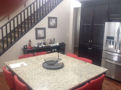 Kitchen+-+main+floor Calgary 3 bedrooms Room For Rent for rent. Property photo: 113593-2