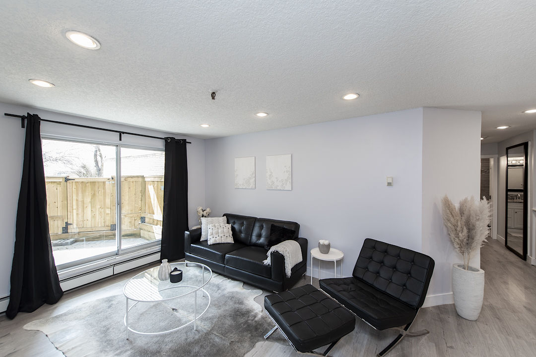 Calgary 2 bedrooms Condo Unit for rent. Property photo: 118964-1