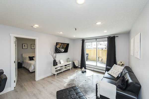 Calgary 2 bedrooms Condo Unit for rent. Property photo: 118964-2