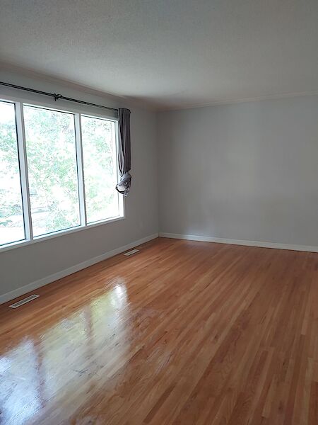 Calgary 3 bedrooms House for rent. Property photo: 119393-2