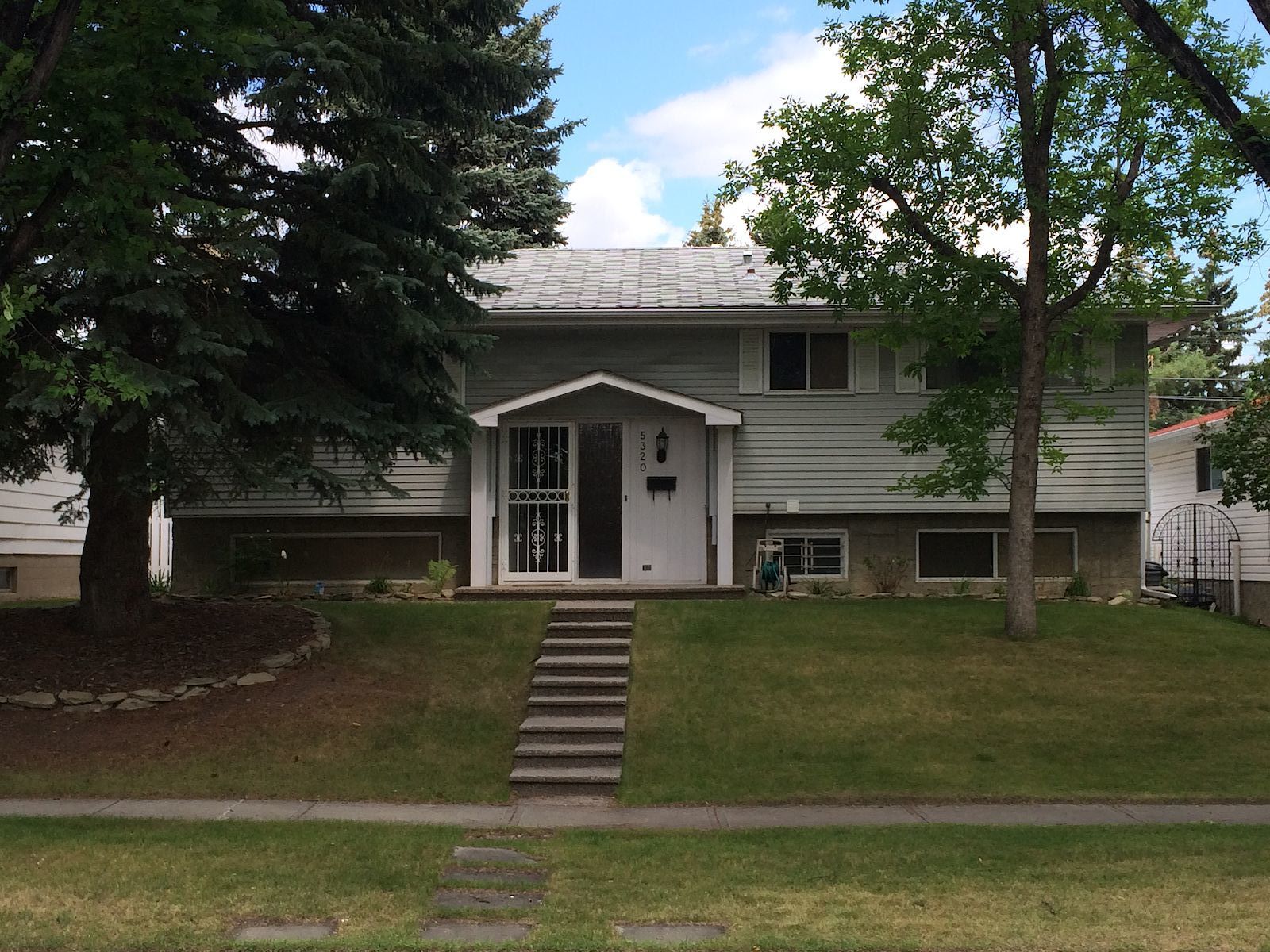 Calgary 4 bedrooms House for rent. Property photo: 123164-1