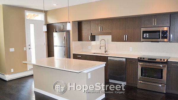 Calgary 2 bedrooms Townhouse for rent. Property photo: 125660-2