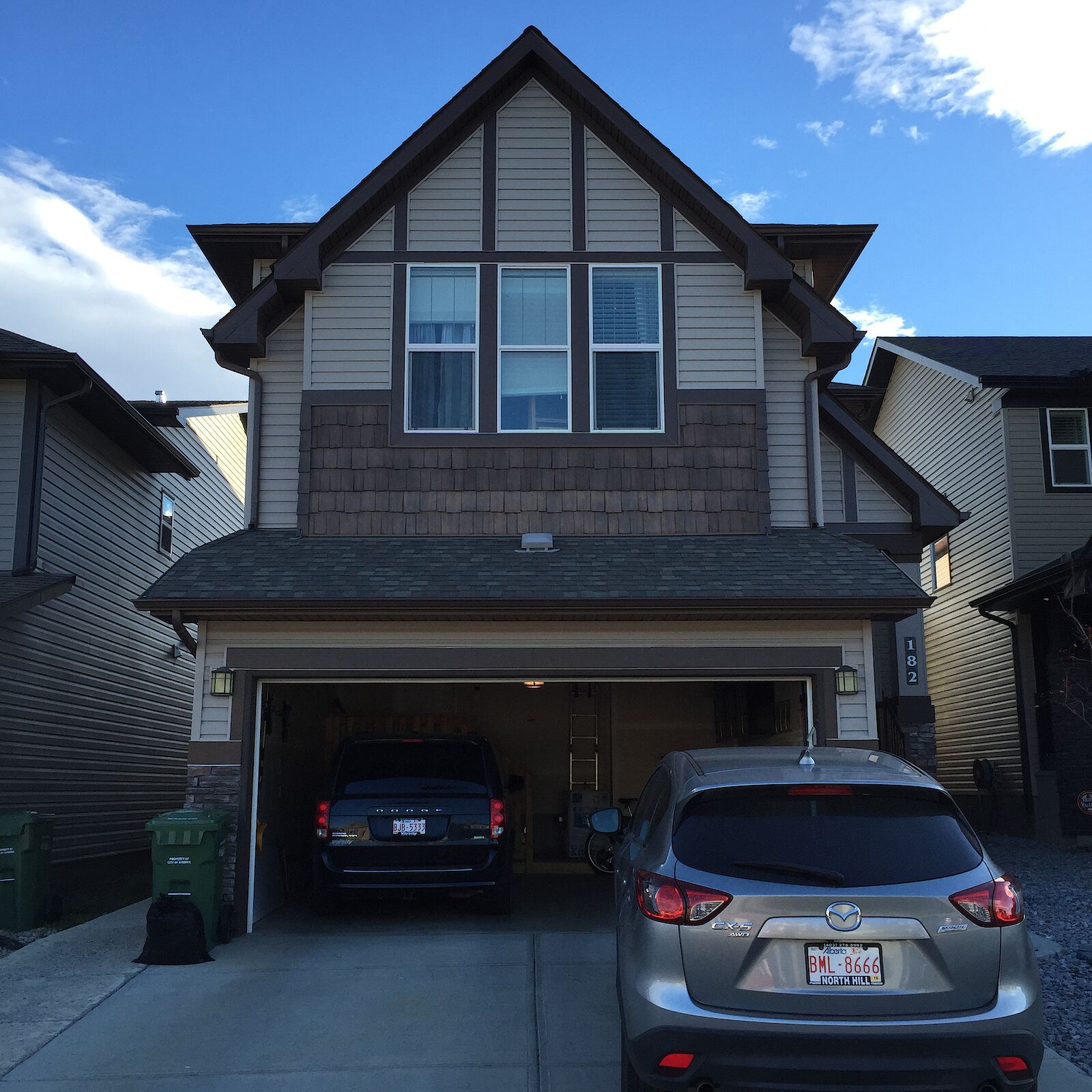 Airdrie 4 bedrooms House for rent. Property photo: 130035-1