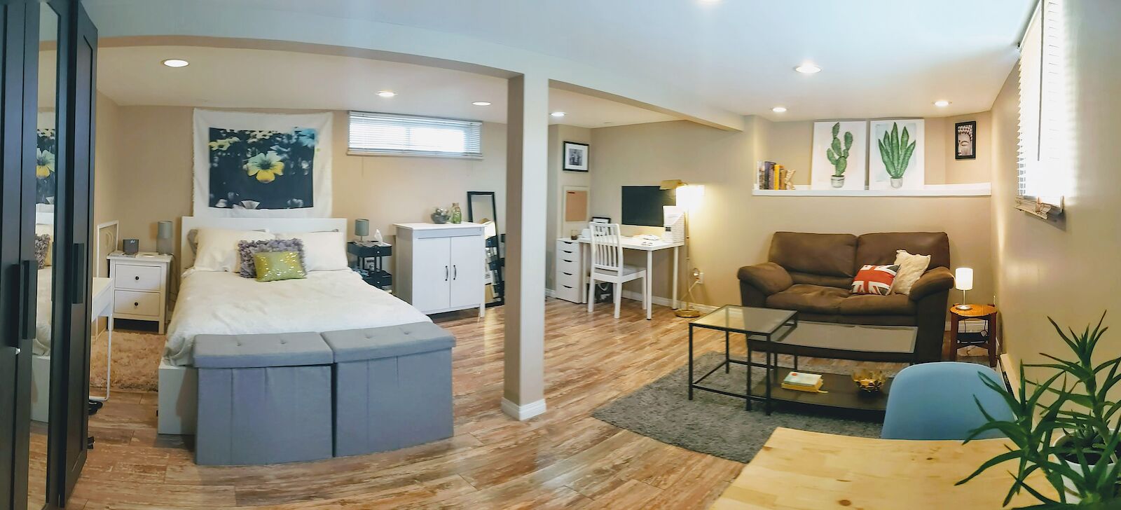 Calgary studio Basement for rent. Property photo: 131333-1