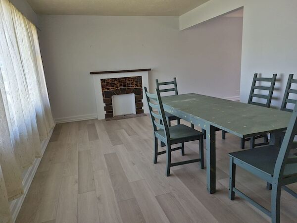 Calgary 5 bedrooms House for rent. Property photo: 132686-2