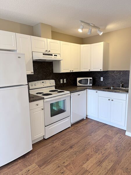 Crossfield 1 bedroom Condo Unit for rent. Property photo: 133611-2