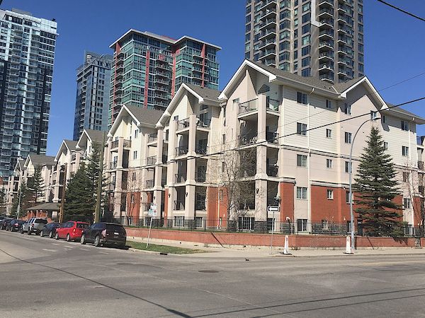 Calgary 2 bedrooms Condo Unit for rent. Property photo: 134674-2