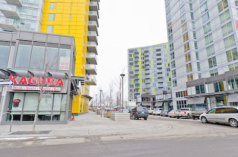 Calgary 3 bedrooms Condo Unit for rent. Property photo: 135459-2