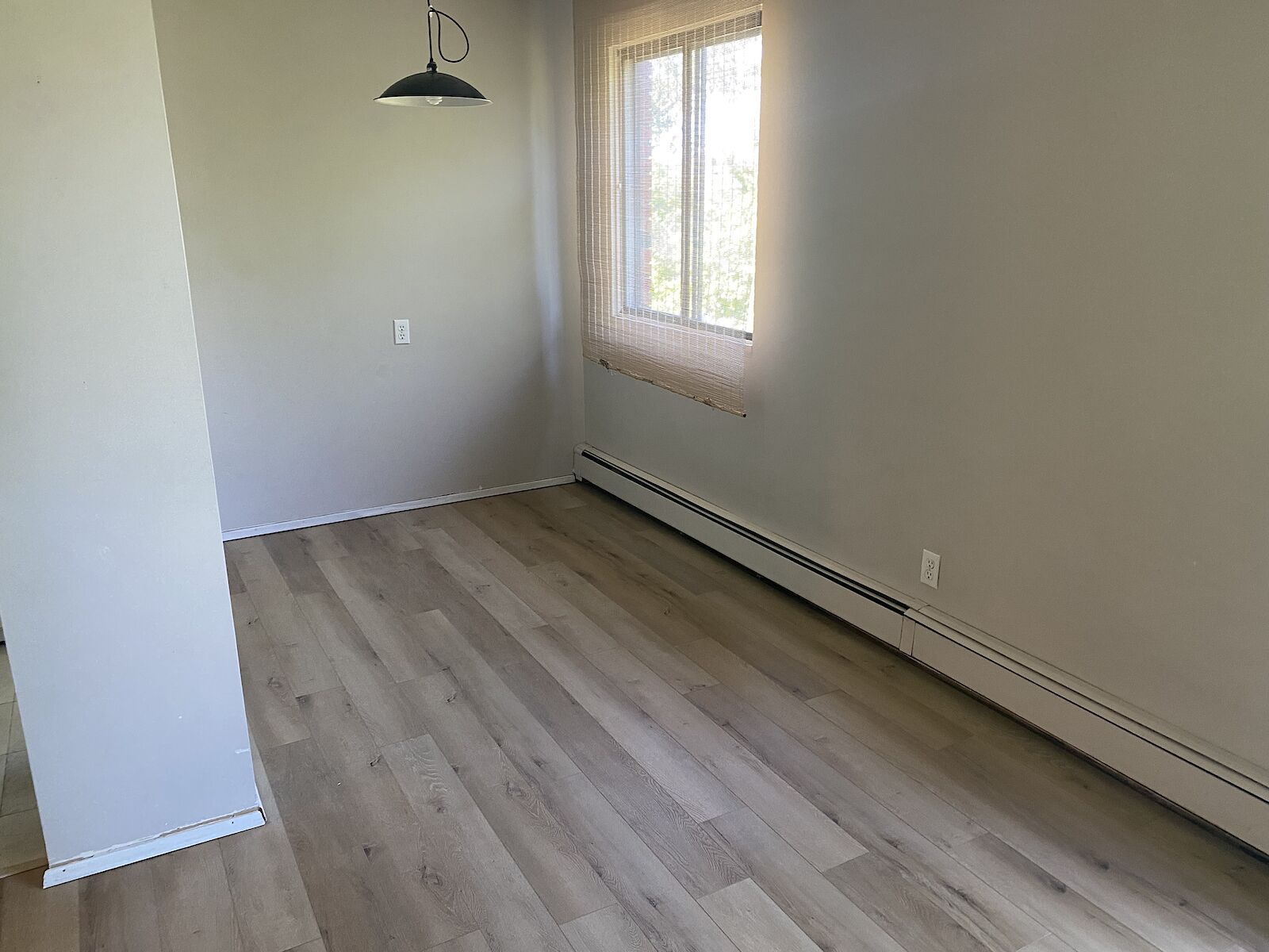Calgary 1 bedroom Apartment for rent. Property photo: 13944-1