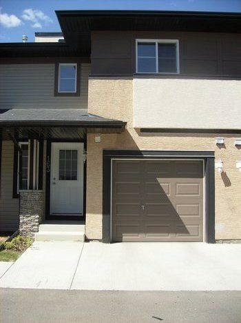 Front Calgary 3 bedrooms Townhouse for rent. Property photo: 14116-1