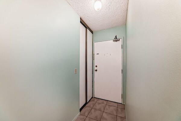 Calgary 2 bedrooms Apartment for rent. Property photo: 142398-3