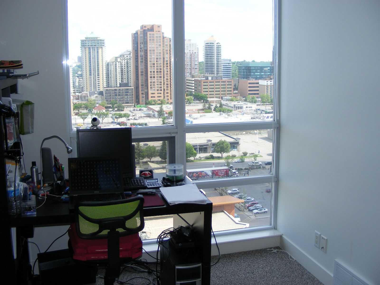 Calgary 2 bedrooms Condo Unit for rent. Property photo: 142570-1
