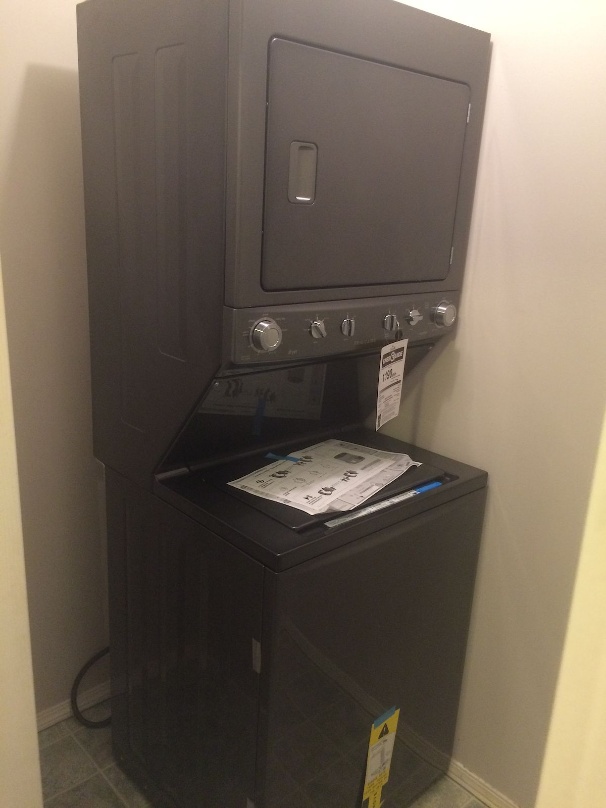 Calgary 2 bedrooms Apartment for rent. Property photo: 14452-1