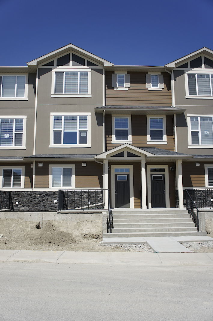 Calgary 3 bedrooms Townhouse for rent. Property photo: 145407-1