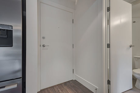 Calgary 1 bedroom Condo Unit for rent. Property photo: 148085-3