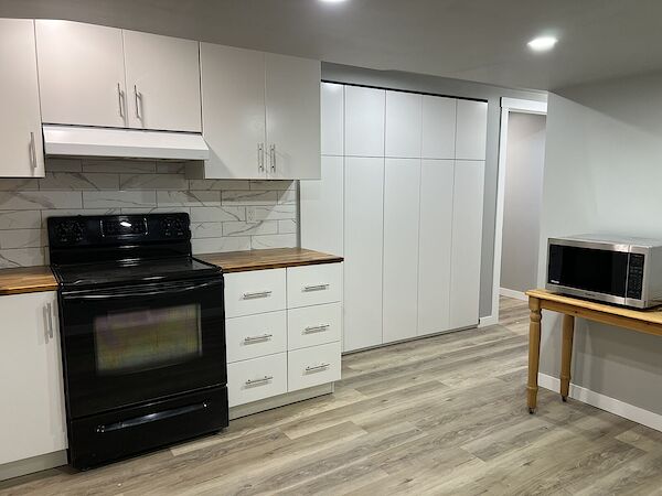 Calgary 5 bedrooms Room For Rent for rent. Property photo: 148244-3