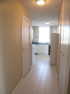 Front+Entry+Hallway Calgary 2 bedrooms Apartment for rent. Property photo: 14899-3