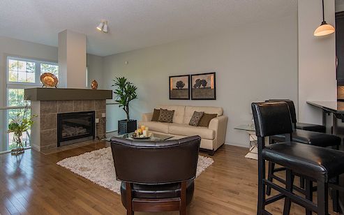 Calgary 3 bedrooms Townhouse for rent. Property photo: 150619-3