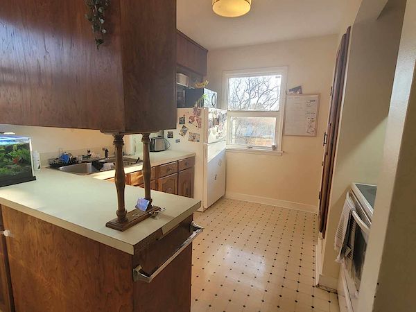 Calgary 2 bedrooms Main Floor for rent. Property photo: 18046-3