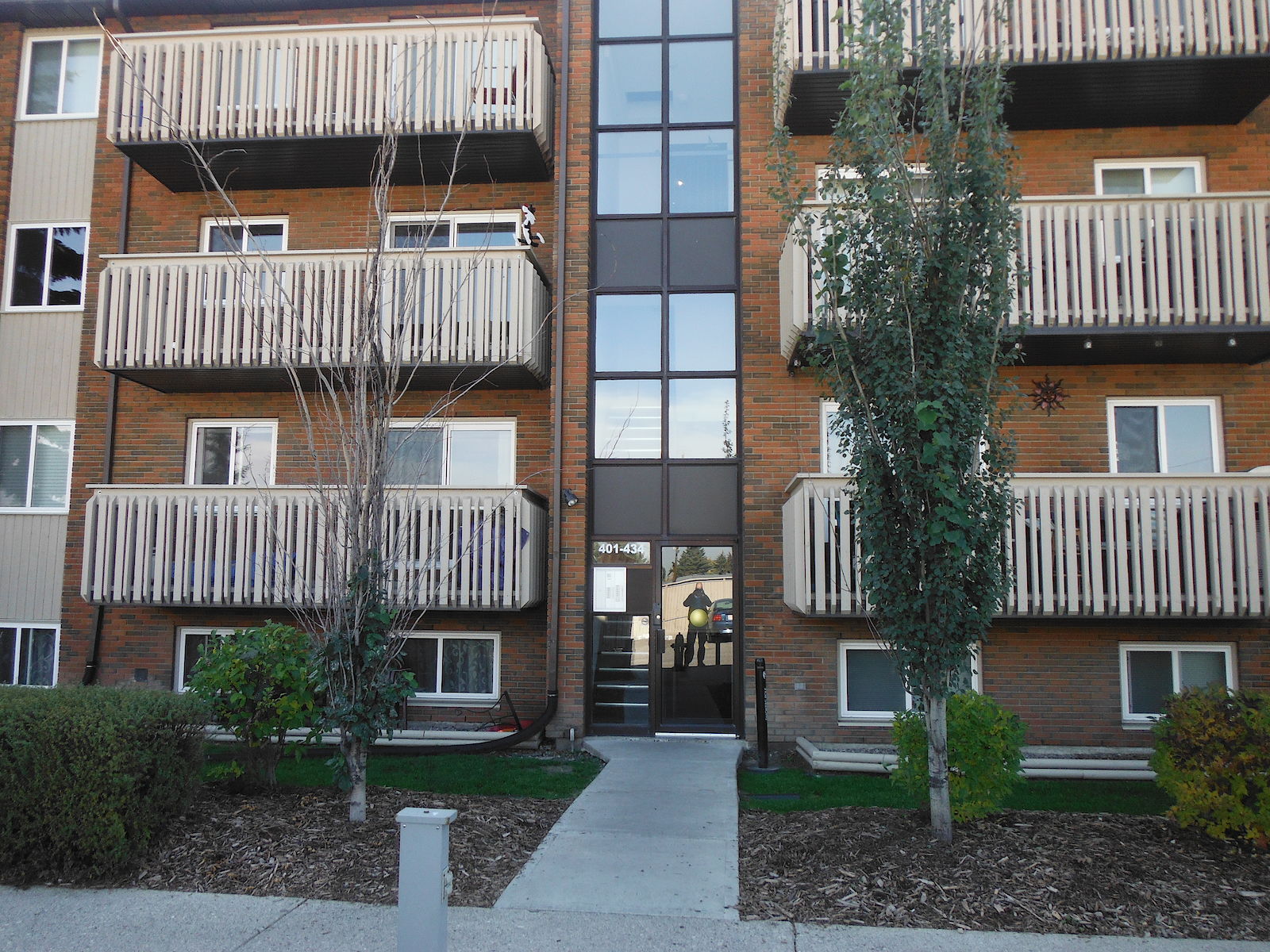 Calgary 2 bedrooms Condo Unit for rent. Property photo: 19458-1