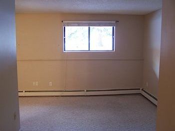 Living+Room Calgary 2 bedrooms Condo Unit for rent. Property photo: 19458-3