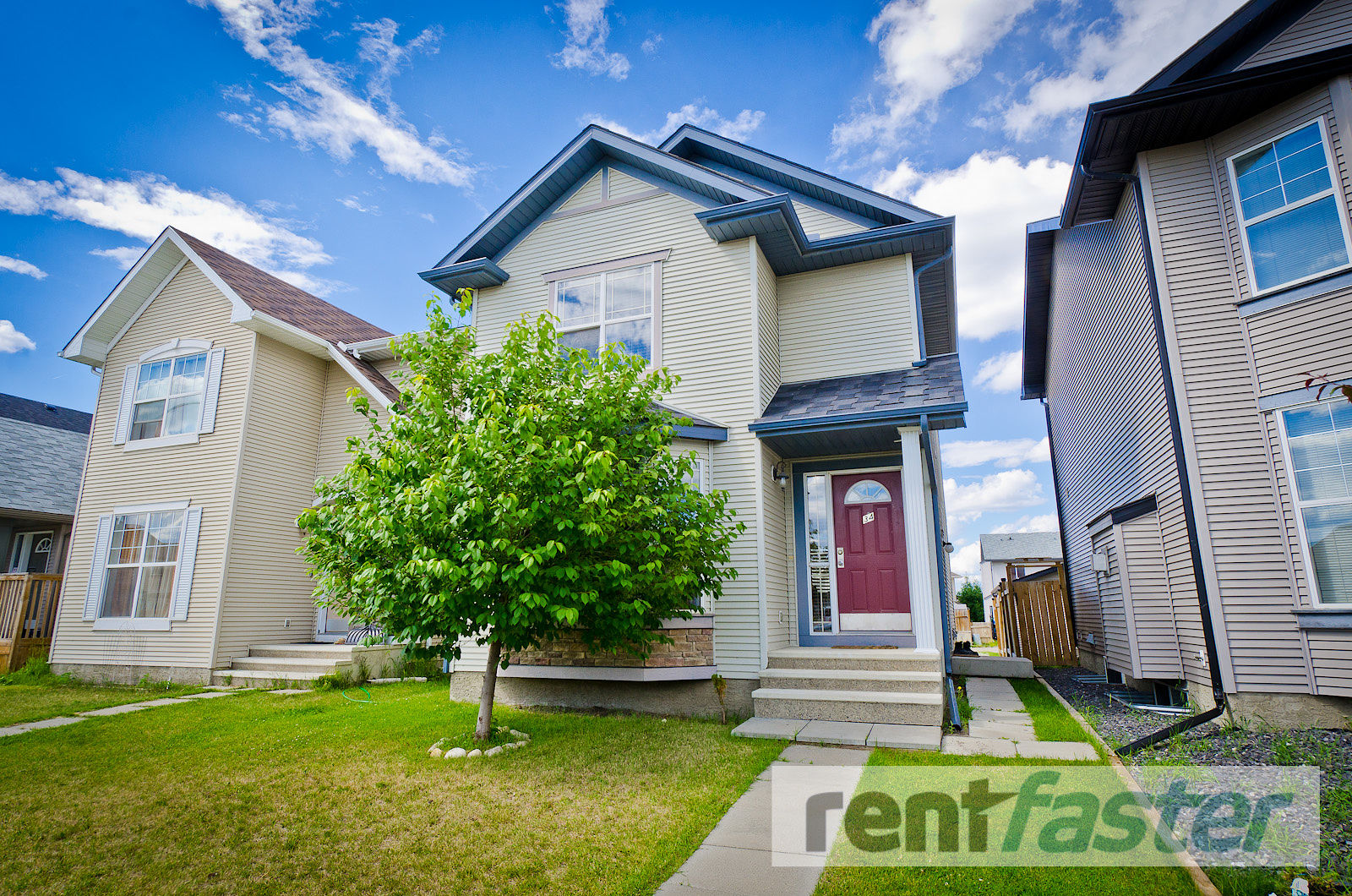 Calgary 3 + Den bedrooms Main Floor for rent. Property photo: 21122-1