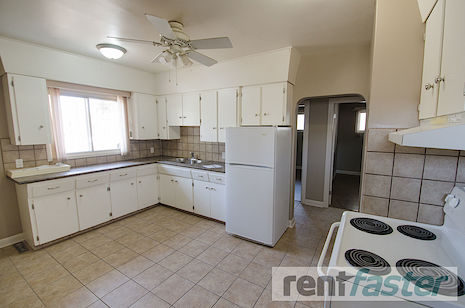 Calgary 2 + Den bedrooms Main Floor for rent. Property photo: 23506-3