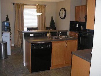 Calgary 3 bedrooms House for rent. Property photo: 26660-3