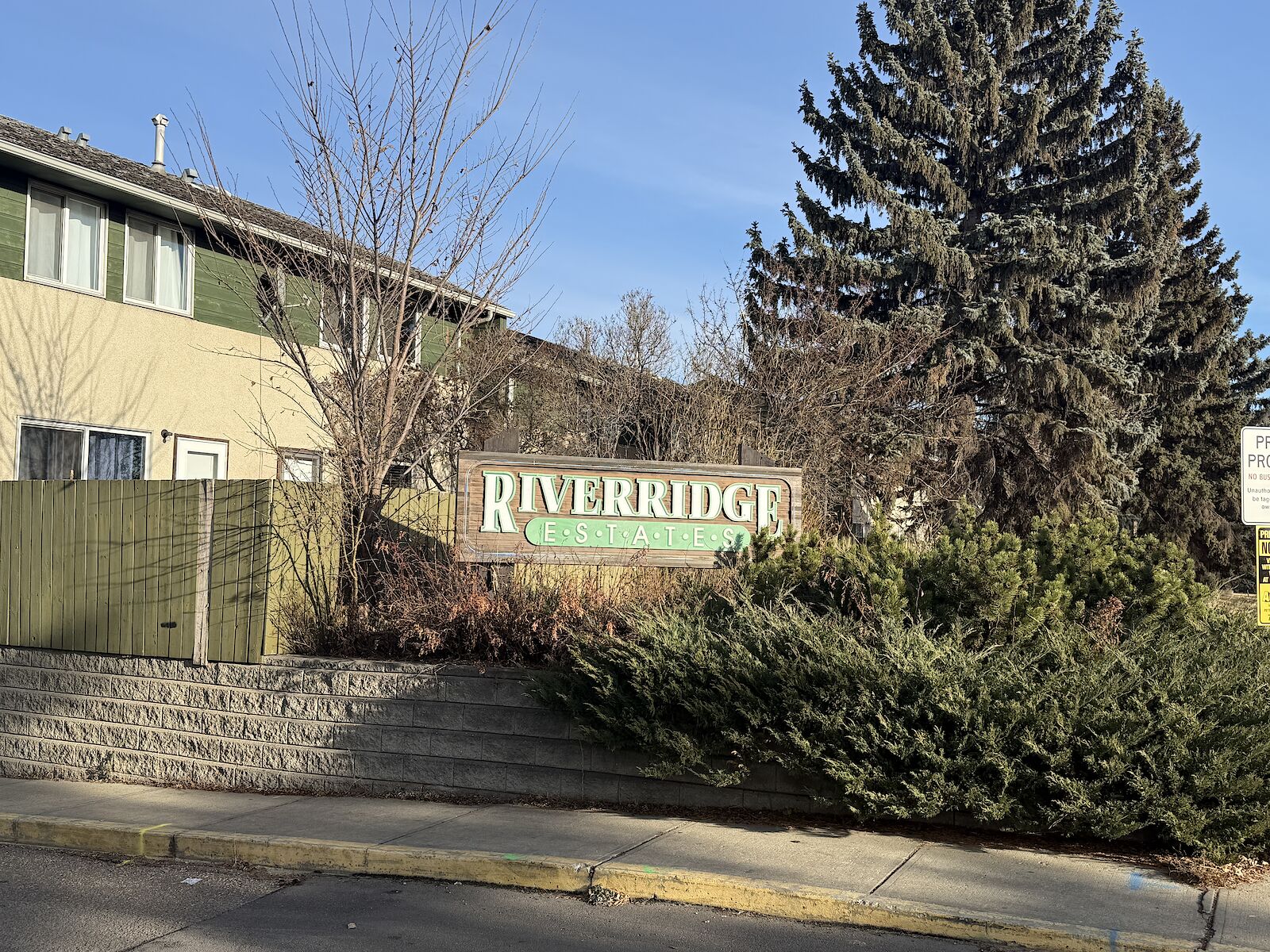 Edmonton 3 bedrooms Townhouse for rent. Property photo: 266686-1