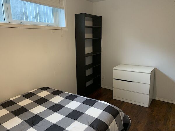Edmonton 1 bedroom Room For Rent for rent. Property photo: 267630-3