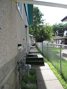Edmonton 3 + Den bedrooms Basement for rent. Property photo: 276341-2