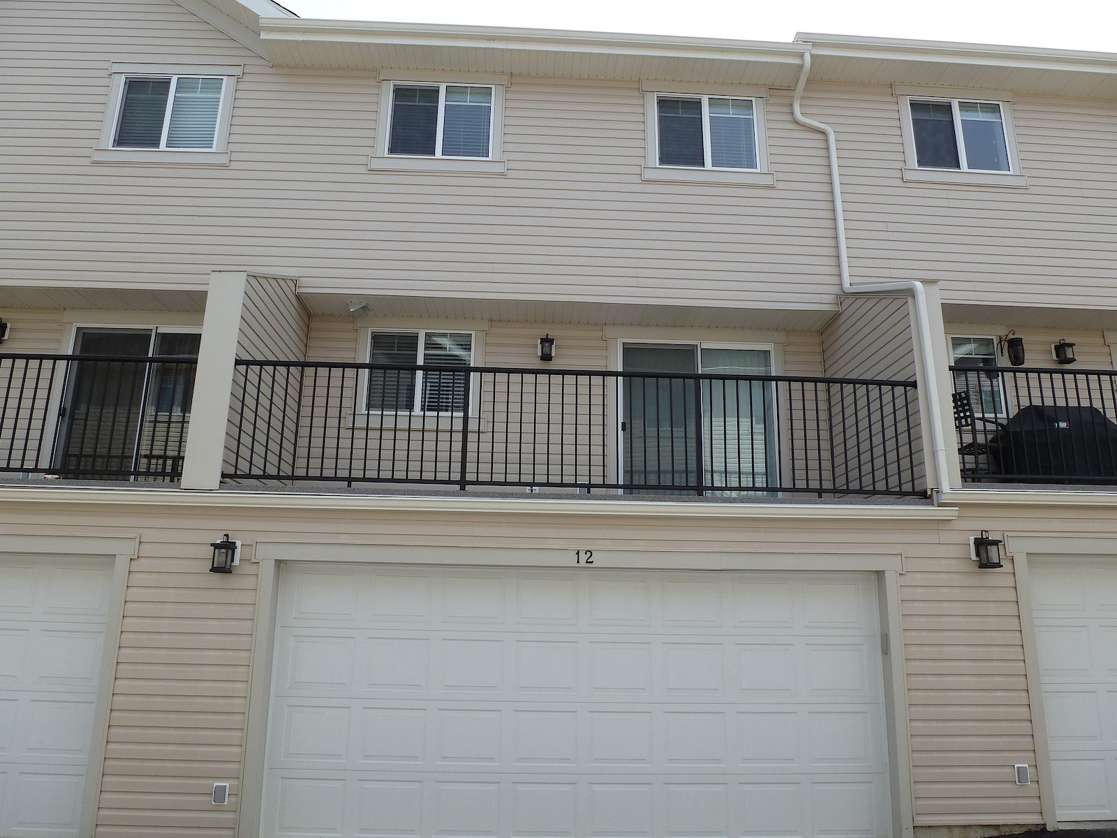 Edmonton 3 bedrooms Townhouse for rent. Property photo: 278193-1