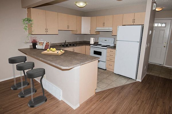 Edmonton 3 bedrooms Townhouse for rent. Property photo: 281248-3