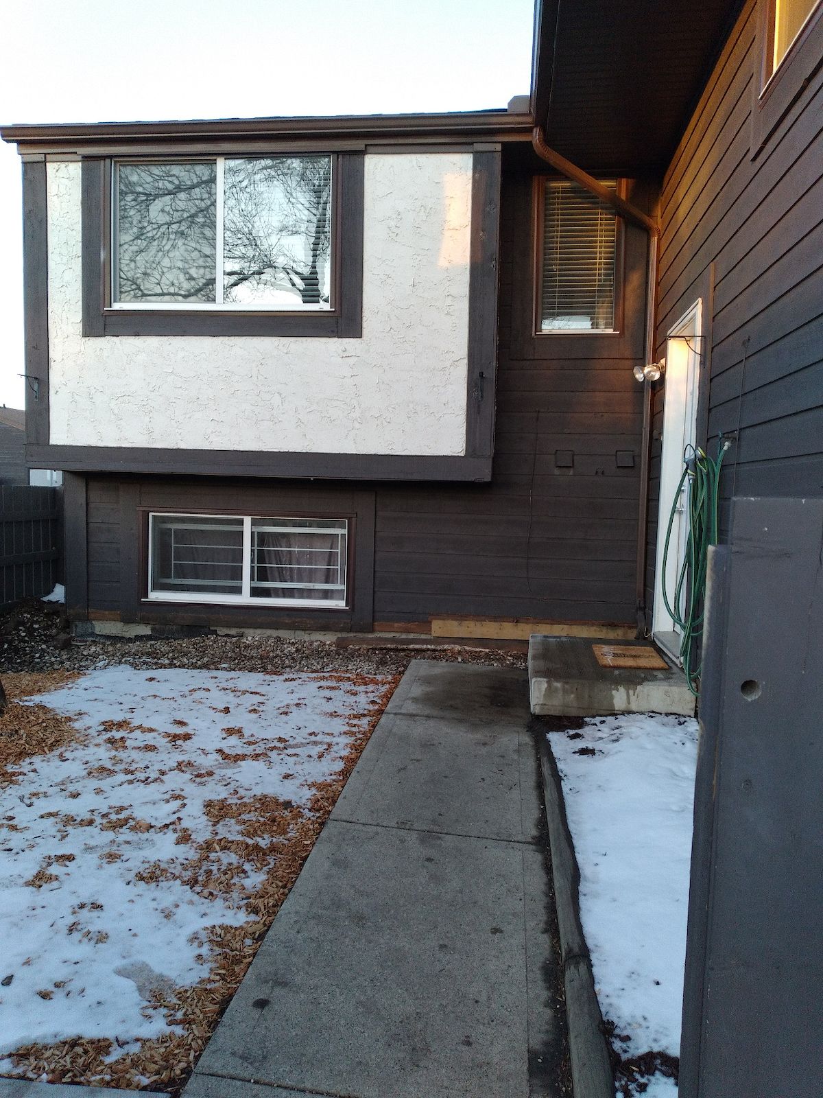 Edmonton 3 bedrooms Townhouse for rent. Property photo: 283336-1