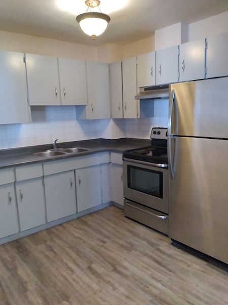 Edmonton 3 bedrooms Townhouse for rent. Property photo: 283336-2