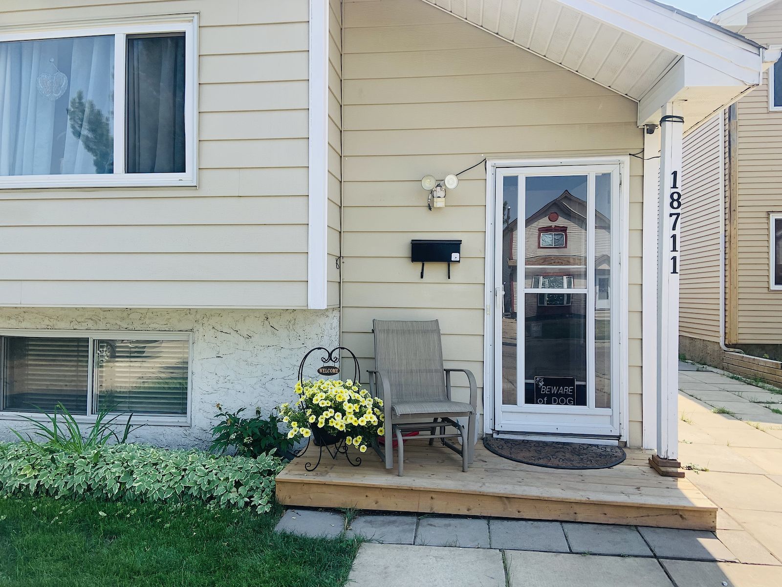 Edmonton 2 bedrooms Main Floor for rent. Property photo: 283673-1
