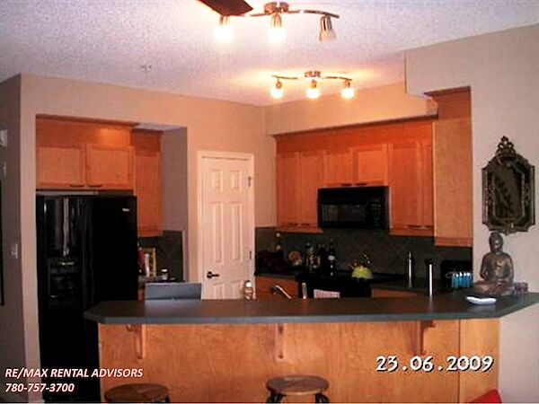 Edmonton 2 bedrooms Condo Unit for rent. Property photo: 287991-2