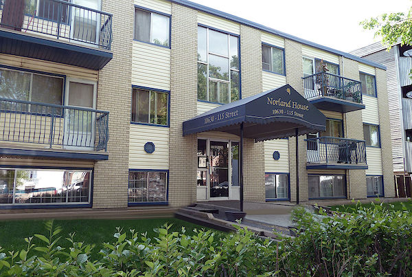 Norland+House+Exterior Edmonton bachelor bedrooms Apartment for rent. Property photo: 289366-2