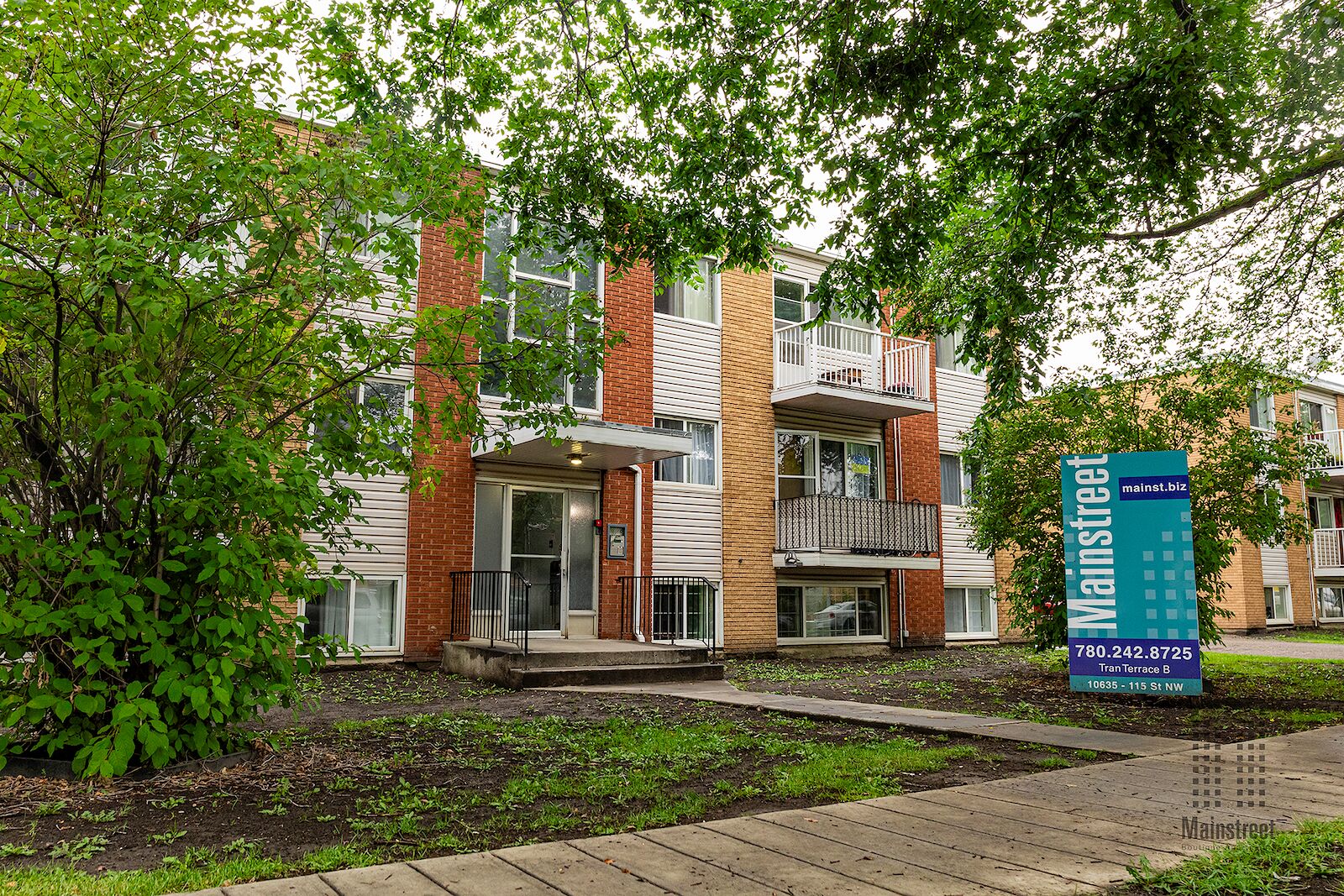 Tran+Terrace+Exterior Edmonton bachelor bedrooms Apartment for rent. Property photo: 289407-1