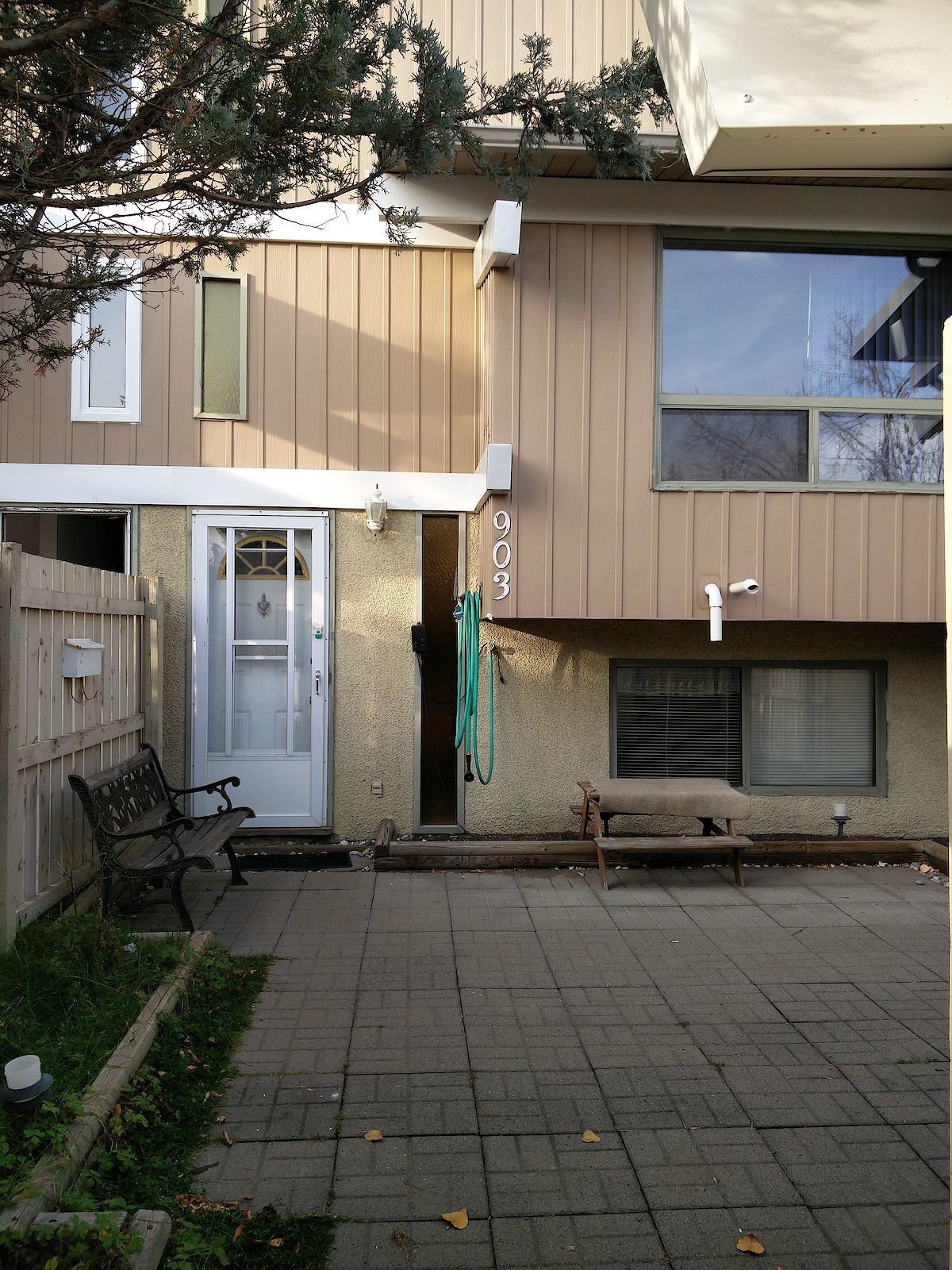 Calgary 3 bedrooms Townhouse for rent. Property photo: 290429-1